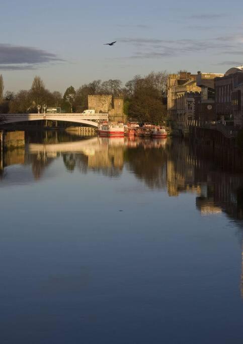 Aldwark View With Free Parking Apartment York Exterior foto